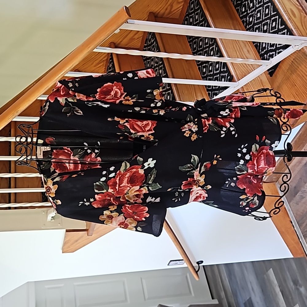 👚MONTEAU WRAP STYLE BLOUSE